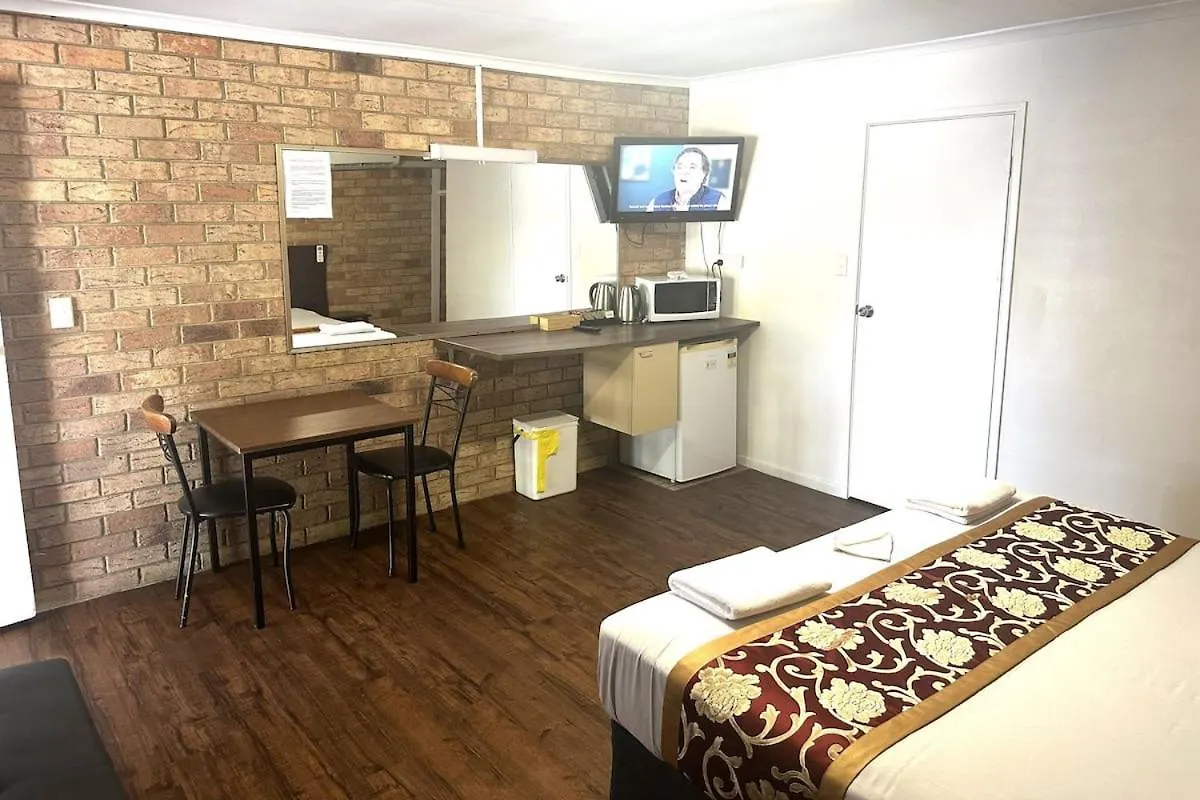Kipparing Village Motel Redcliffe Australia